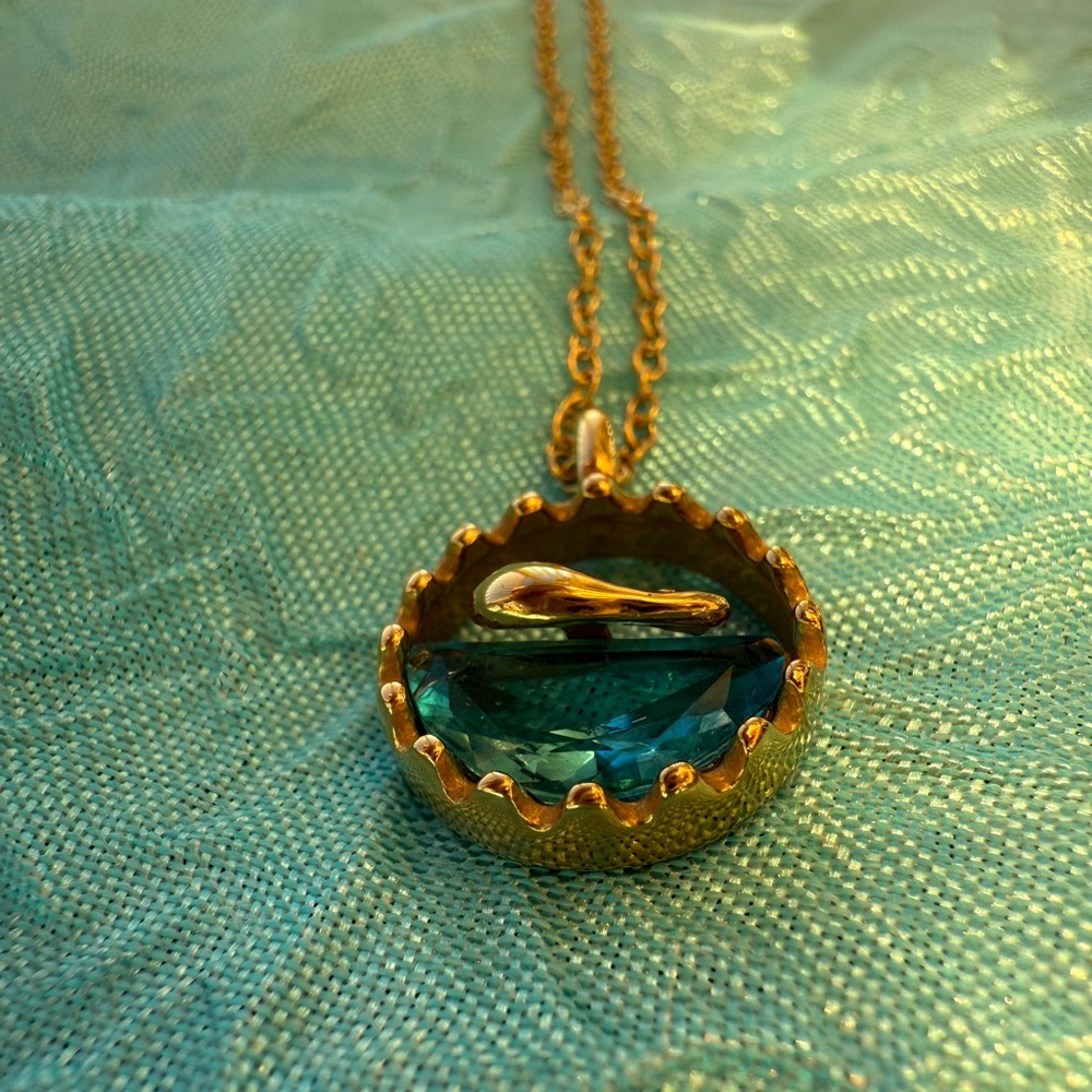 Fish Dolphin Necklace 18K Gold Plated Stainless Steel - Picture 6 of 11